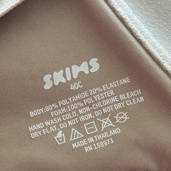 Skims Womens Bra 40c Beige Fits Everybody Tshirt Demi Underwire Adjustable New - Picture 3 of 9